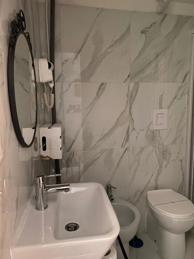 Residence Appartamenti Santa Teresa A Chiaia Naples 2*,