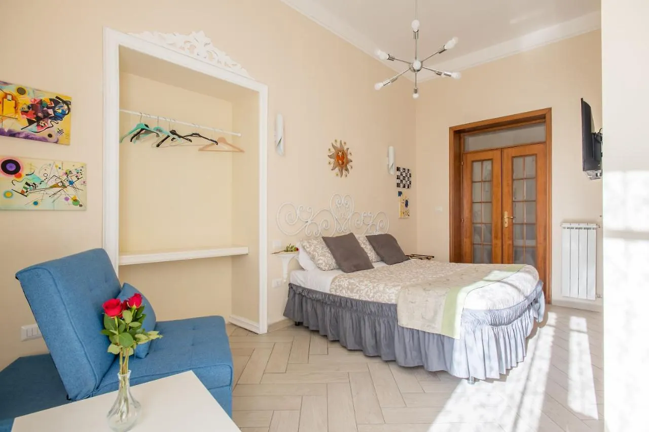 Bed & Breakfast Residence Appartamenti Santa Teresa A Chiaia Naples