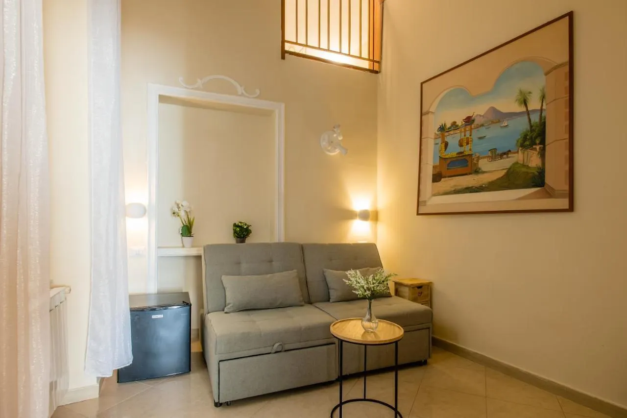 Bed & Breakfast Residence Appartamenti Santa Teresa A Chiaia Naples