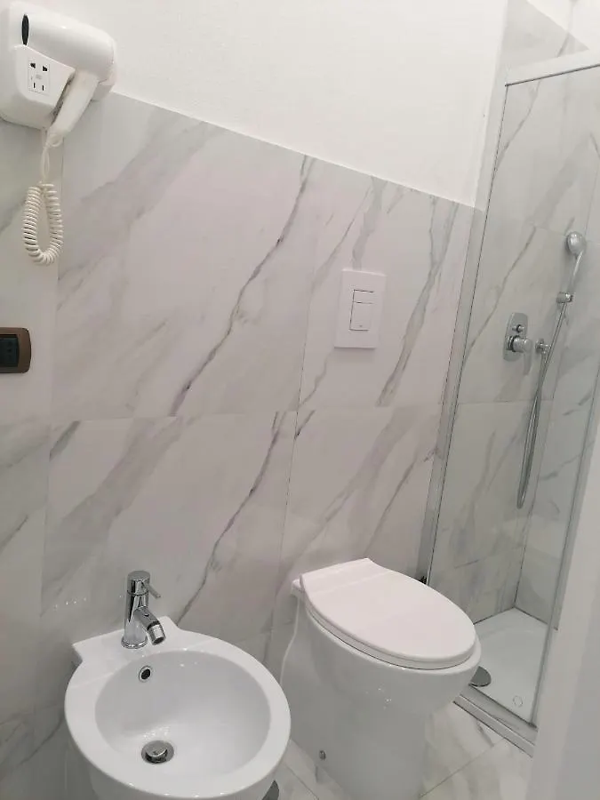 Residence Appartamenti Santa Teresa A Chiaia Naples