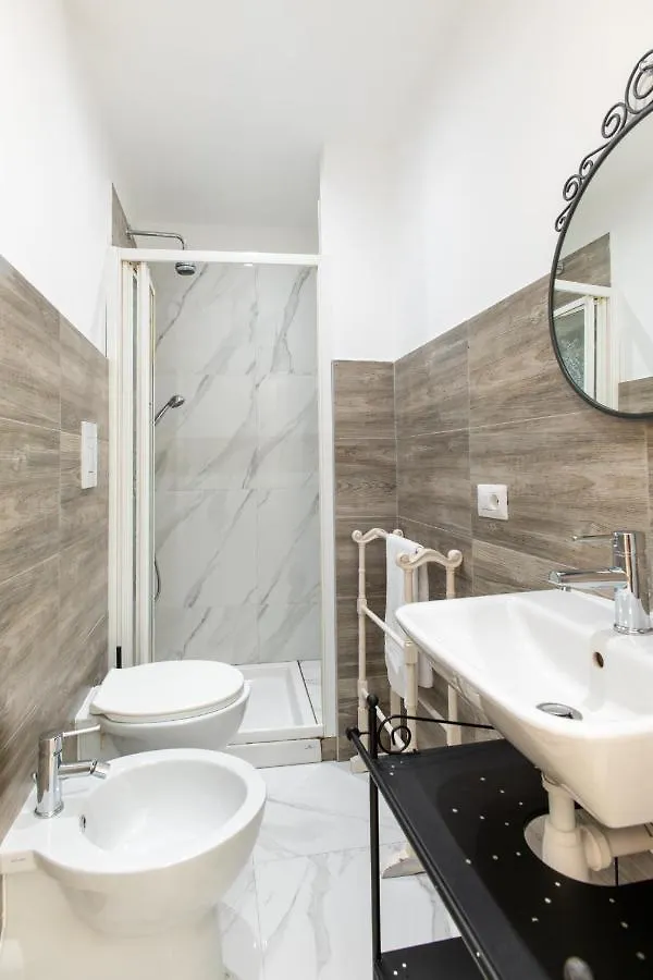 ** Bed & Breakfast Residence Appartamenti Santa Teresa A Chiaia Naples Italy